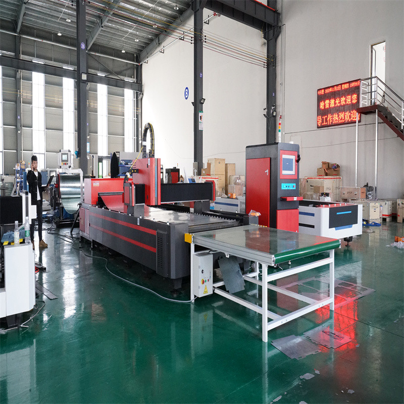 1.5kw 3kw 6025 Ipg Sheet Metal Fiber Laser Cutting Machine Untuk Baja