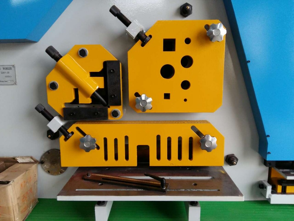 110 Ton Metal Sheet Press Corner Cutting Hydraulic Ironworker Machine 110 Ton Lembaran Logam Tekan Pojok Mesin Pemotong Besi Hidrolik