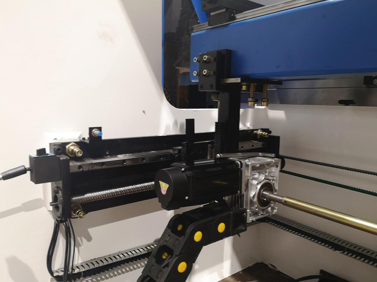 160t-4000 4-axis Cnc Hydraulic Bending Machine Press Brake 160t-4000 4-sumbu Cnc Mesin Bending Hidrolik Tekan Rem