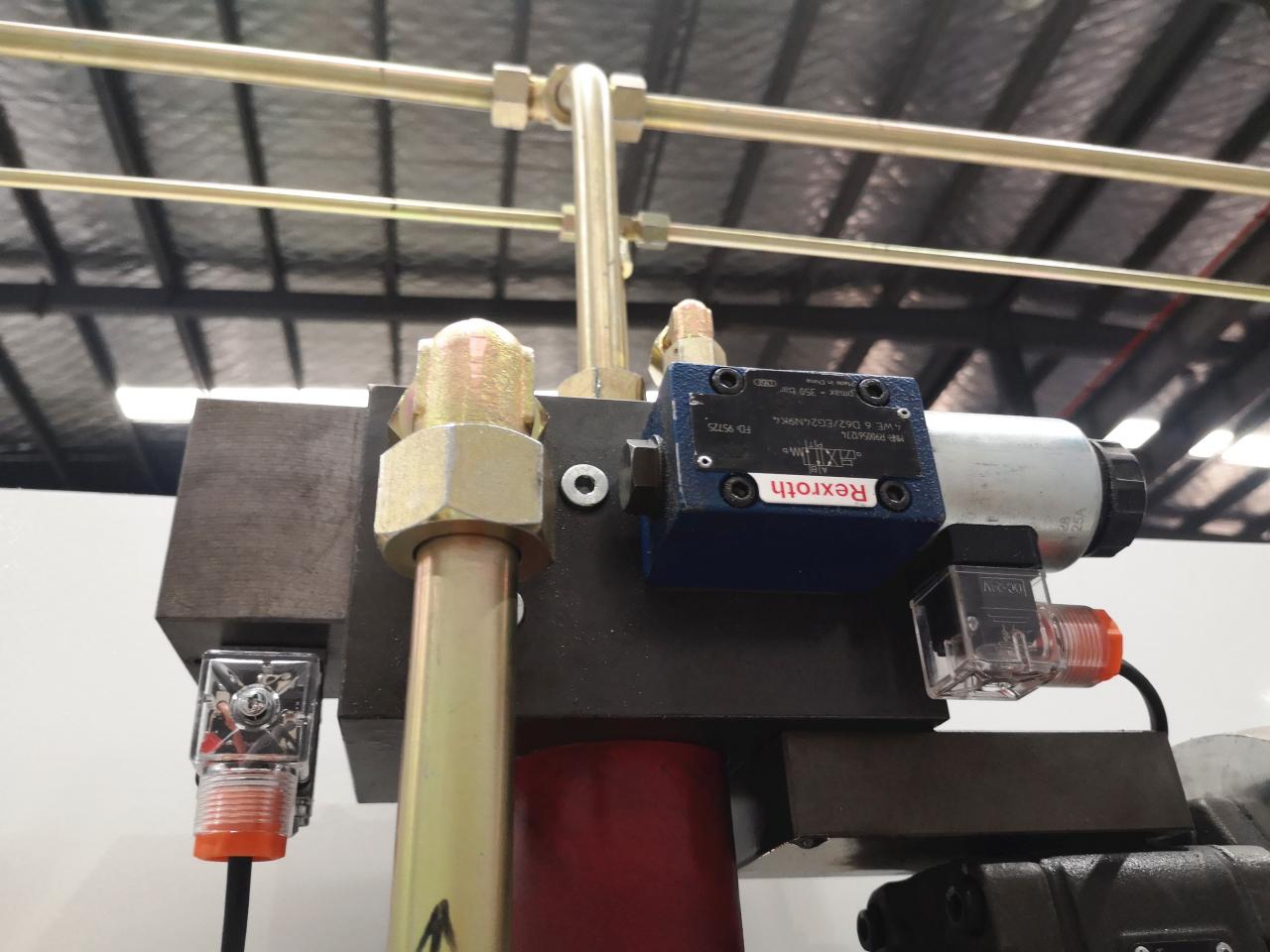 160t-4000 4-axis Cnc Hydraulic Bending Machine Press Brake 160t-4000 4-sumbu Cnc Mesin Bending Hidrolik Tekan Rem