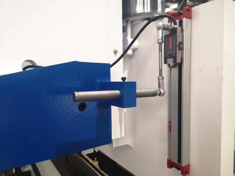 160t-4000 4-axis Cnc Hydraulic Bending Machine Press Brake 160t-4000 4-sumbu Cnc Mesin Bending Hidrolik Tekan Rem