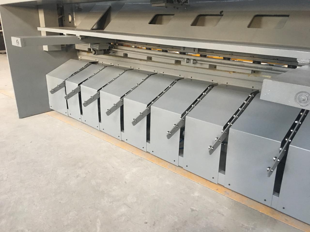 2.5m Panjang Hidrolik Nc Swing Beam Shearing Machine