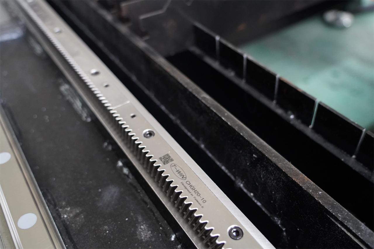 3015 4kw 1kw 2kw 3kw Stainless Steel Cnc Fiber Laser Cutting Machine 3015 4kw 1kw 2kw 3kw Stainless Steel Cnc Fiber Laser Cutting Machine