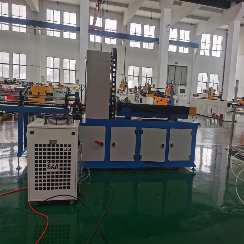 3015 Mesin Pemotong Laser Serat Untuk Baja Lembaran Karbon Tabung Logam