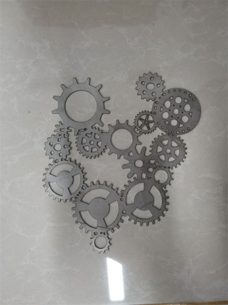 3015 Copper Carbon Stainless Steel Aluminum Iron Metal Cnc Fiber Laser Cutting Machine 3015 Tembaga Karbon Stainless Steel Aluminium Besi Logam Cnc Fiber Laser Cutting Machine