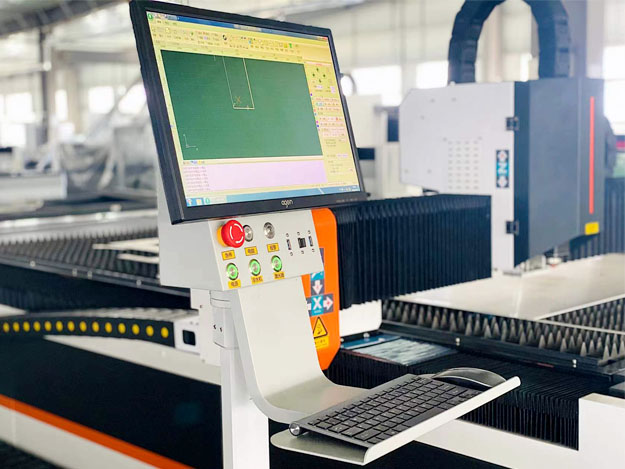 3015 Fiber Laser Cutting Machine For High-Speed Cutting Of 1-6mm Metal Materials 3015 Mesin Pemotong Laser Serat Untuk Pemotongan Berkecepatan Tinggi Bahan Logam 1-6mm