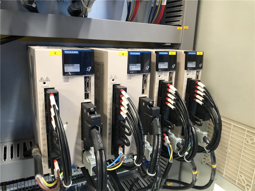 3+1 Axis Cnc Hydraulic Press Brake With Esa System 3+1 Axis Cnc Hidrolik Tekan Rem Dengan Sistem Esa