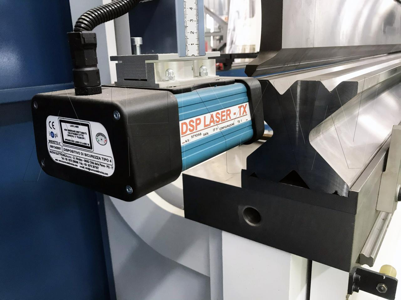 4 Axis Cnc Tandem Press Brake With Delem Da58t 2d Graphical Controller 4 Axis Cnc Tandem Press Brake Dengan Delem Da58t 2d Graphical Controller