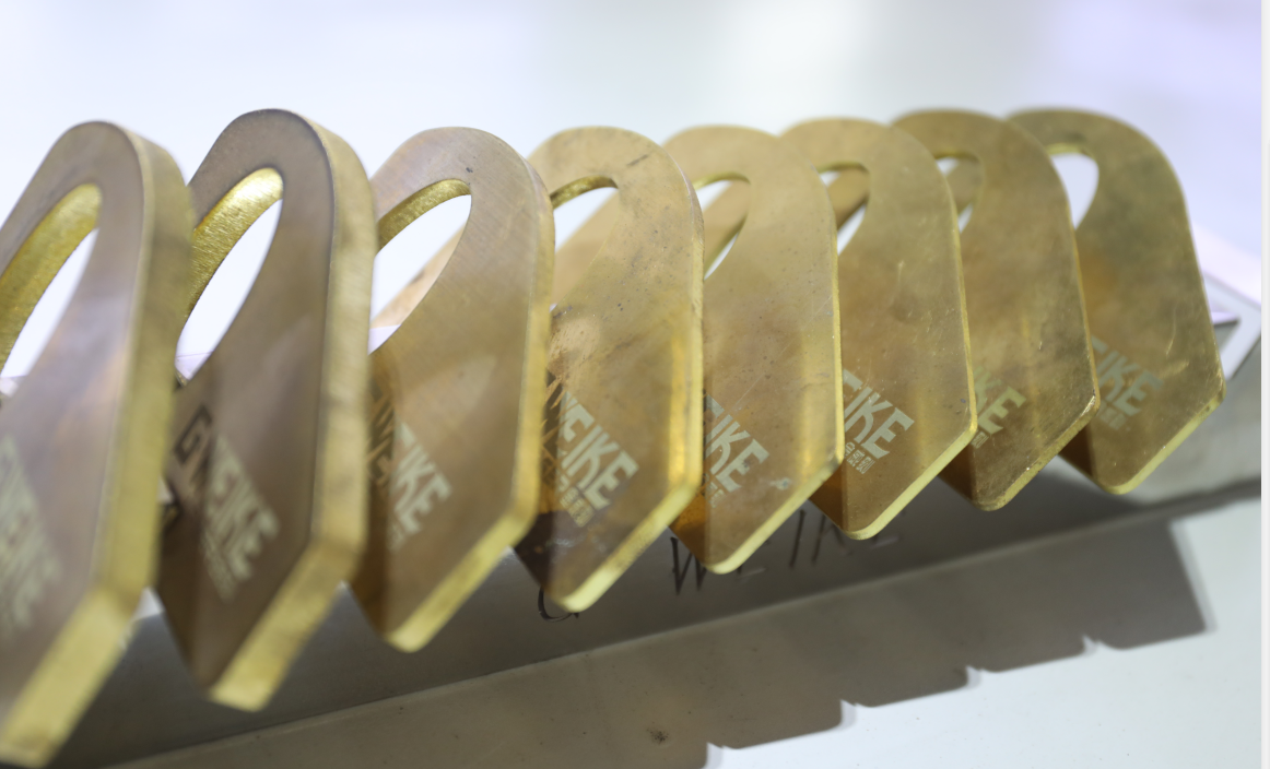 Mesin Pemotong Laser Serat 4kw