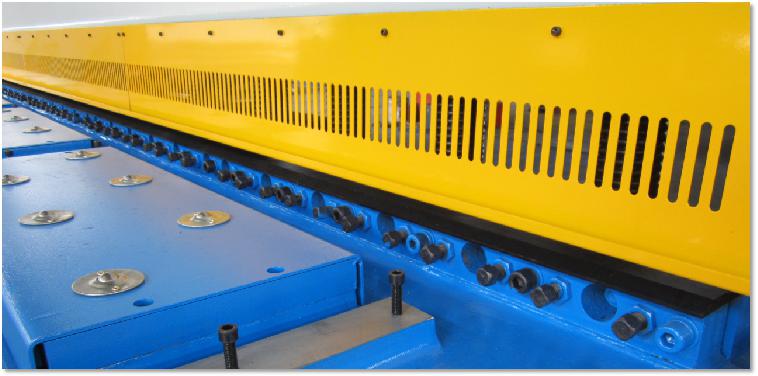 4mm Oem Qc11y-8x3200 Nc Hydraulic Guillotine Guillotine Shearing Machine 4mm Oem Qc11y-8x3200 Nc Mesin Geser Hidrolik Guillotine Guillotine