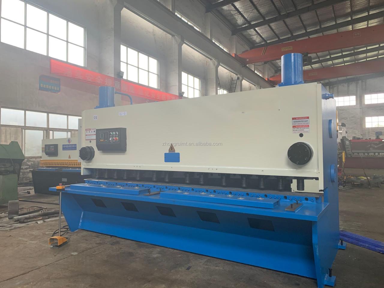 4mmx2500 Hydraulic Shearing Steel Plate Cutting Machinery Steel Plate Shear 4mmx2500 Hidrolik Geser Plat Baja Mesin Pemotong Plat Baja Geser