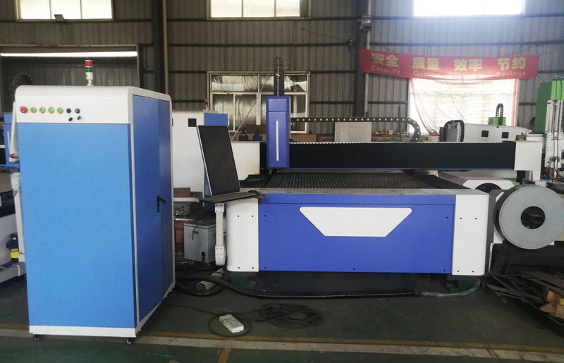 8mm 10mm Carbon Steel Laser Cutter 1530 4020 Cnc Fiber Laser Cutting Machine 8mm 10mm Pemotong Laser Baja Karbon 1530 4020 Mesin Pemotong Laser Serat Cnc