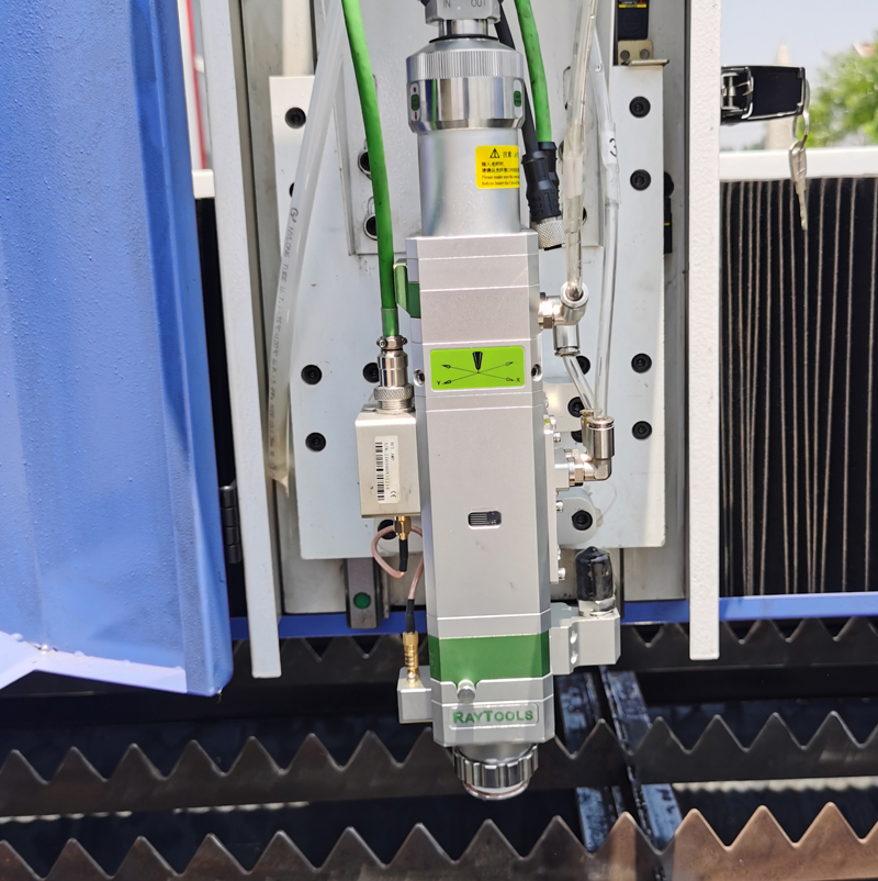 8mm 10mm Carbon Steel Laser Cutter 1530 4020 Cnc Fiber Laser Cutting Machine 8mm 10mm Pemotong Laser Baja Karbon 1530 4020 Mesin Pemotong Laser Serat Cnc