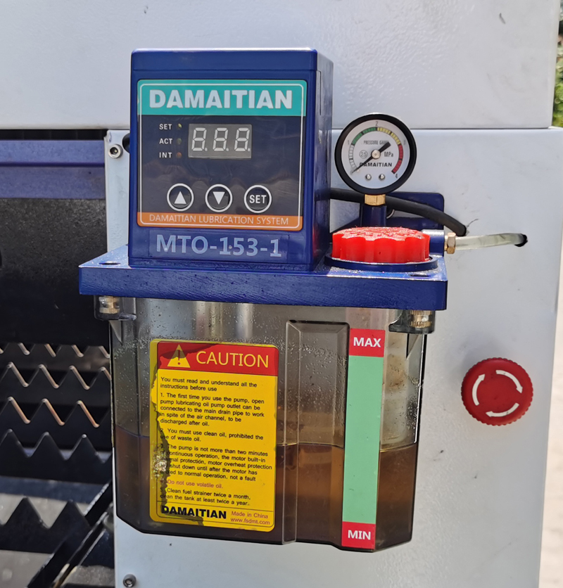 8mm 10mm Carbon Steel Laser Cutter 1530 4020 Cnc Fiber Laser Cutting Machine 8mm 10mm Pemotong Laser Baja Karbon 1530 4020 Mesin Pemotong Laser Serat Cnc