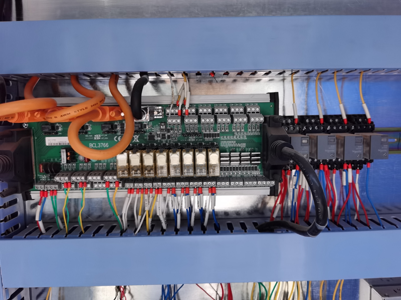 8mm 10mm Carbon Steel Laser Cutter 1530 4020 Cnc Fiber Laser Cutting Machine 8mm 10mm Pemotong Laser Baja Karbon 1530 4020 Mesin Pemotong Laser Serat Cnc