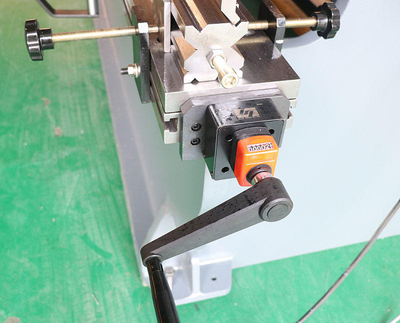 Rem Tekan Logam Wc-63t3200 Mesin Bending Lembaran Logam Rem Tekan Hidrolik Cnc