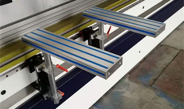 Ce Certificate New Cnc Hydraulic Bending Machine Press Brake Machine Price With Delem Da41 Da52s Da58t Da66t Sertifikat Ce Mesin Bending Hidrolik Cnc Baru Harga Mesin Rem Tekan Dengan Delem Da41 Da52s Da58t Da66t