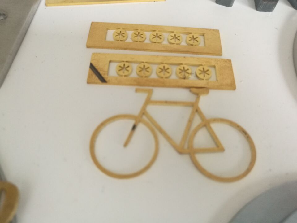 Cnc Fiber Laser Metal Cutting Machine 2000w Fiber Laser Cutting Machine Mesin Pemotong Logam Laser Serat Cnc Mesin Pemotong Laser Serat 2000w