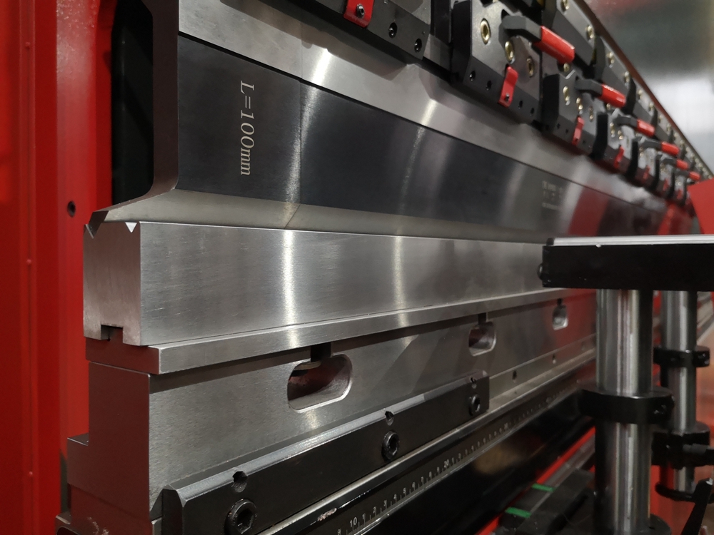 Delem Da66t 125 3+1 4+1 6+1 8+1 Cnc Hydraulic Press Brake For Metal Plate Bending Delem Da66t 125 3+1 4+1 6+1 8+1 Cnc Hidrolik Press Brake Untuk Pelat Logam Bending