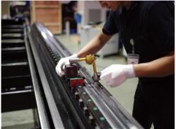 Fiber Laser Cutting Machine Masterline 8kw,4000x2000mm,With Ipg Laser Source Mesin Pemotong Laser Serat Masterline 8kw, 4000x2000mm, Dengan Sumber Laser Ipg