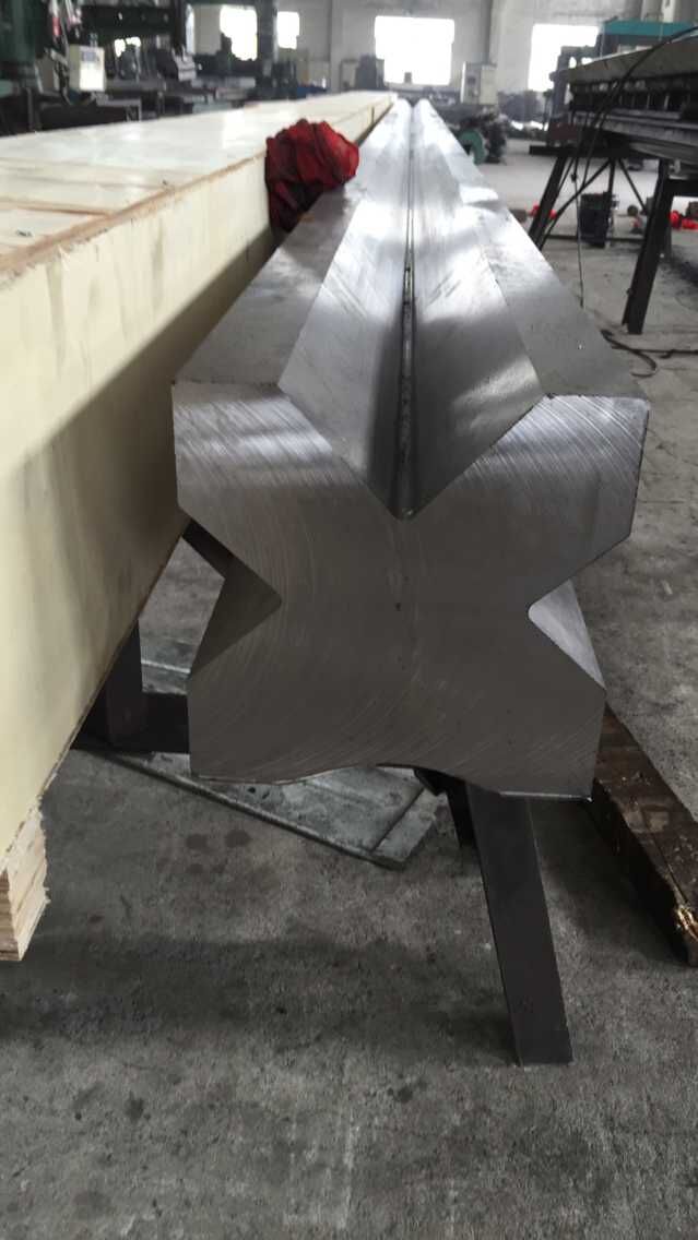 Full Automatic High Power Sheet Bending Machine And Cnc Press Brake Machine Mesin Bending Lembar Daya Tinggi Otomatis Penuh Dan Mesin Rem Tekan Cnc