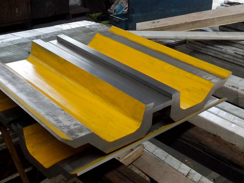 Full Automatic High Power Sheet Bending Machine And Cnc Press Brake Machine Mesin Bending Lembar Daya Tinggi Otomatis Penuh Dan Mesin Rem Tekan Cnc