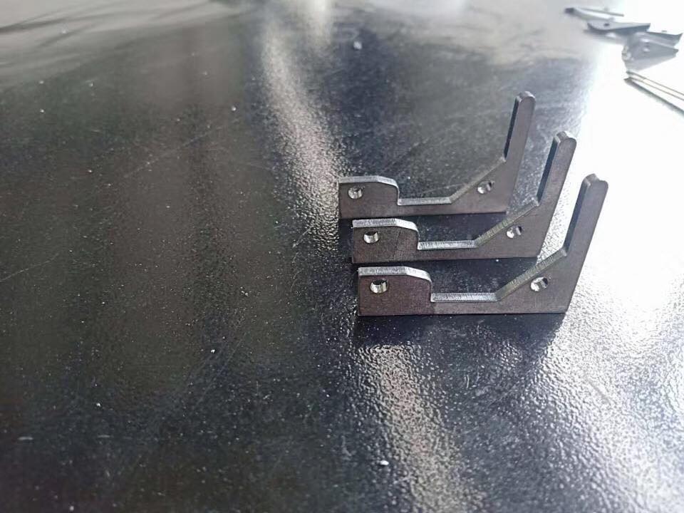 High Power 3015 2000W Metal Sheet Cnc Fiber Laser Cutting Machine Daya Tinggi 3015 2000W Lembaran Logam Mesin Pemotong Laser Serat Cnc