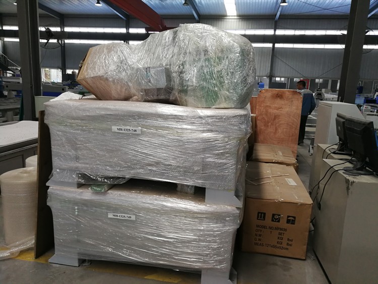 High Quality 1530 Fiber Laser Cutting Machine For Metal 500w 750w 1000w 1500w Mesin Pemotong Laser Serat 1530 Berkualitas Tinggi Untuk Logam 500w 750w 1000w 1500w