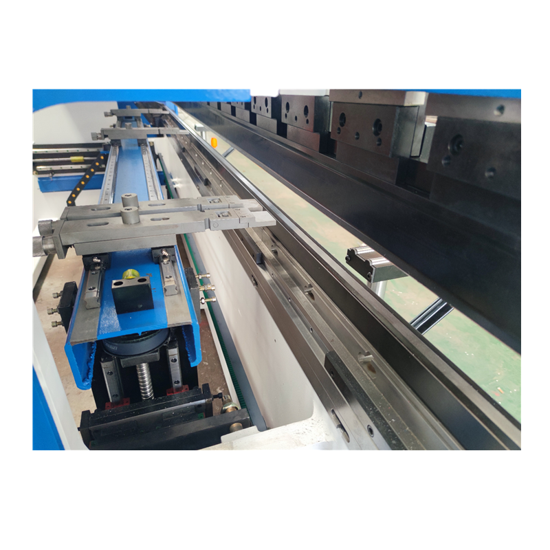 Hydraulic Press Brake Of 130t/3200mm 4+1 Axis Delem Da53t Cnc Press Brake Rem Tekan Hidrolik 130t / 3200mm 4 + 1 Sumbu Delem Da53t Cnc Tekan Rem