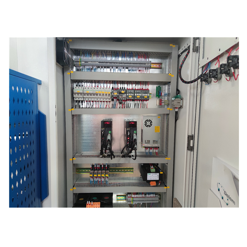 Hydraulic Press Brake Of 130t/3200mm 4+1 Axis Delem Da53t Cnc Press Brake Rem Tekan Hidrolik 130t / 3200mm 4 + 1 Sumbu Delem Da53t Cnc Tekan Rem