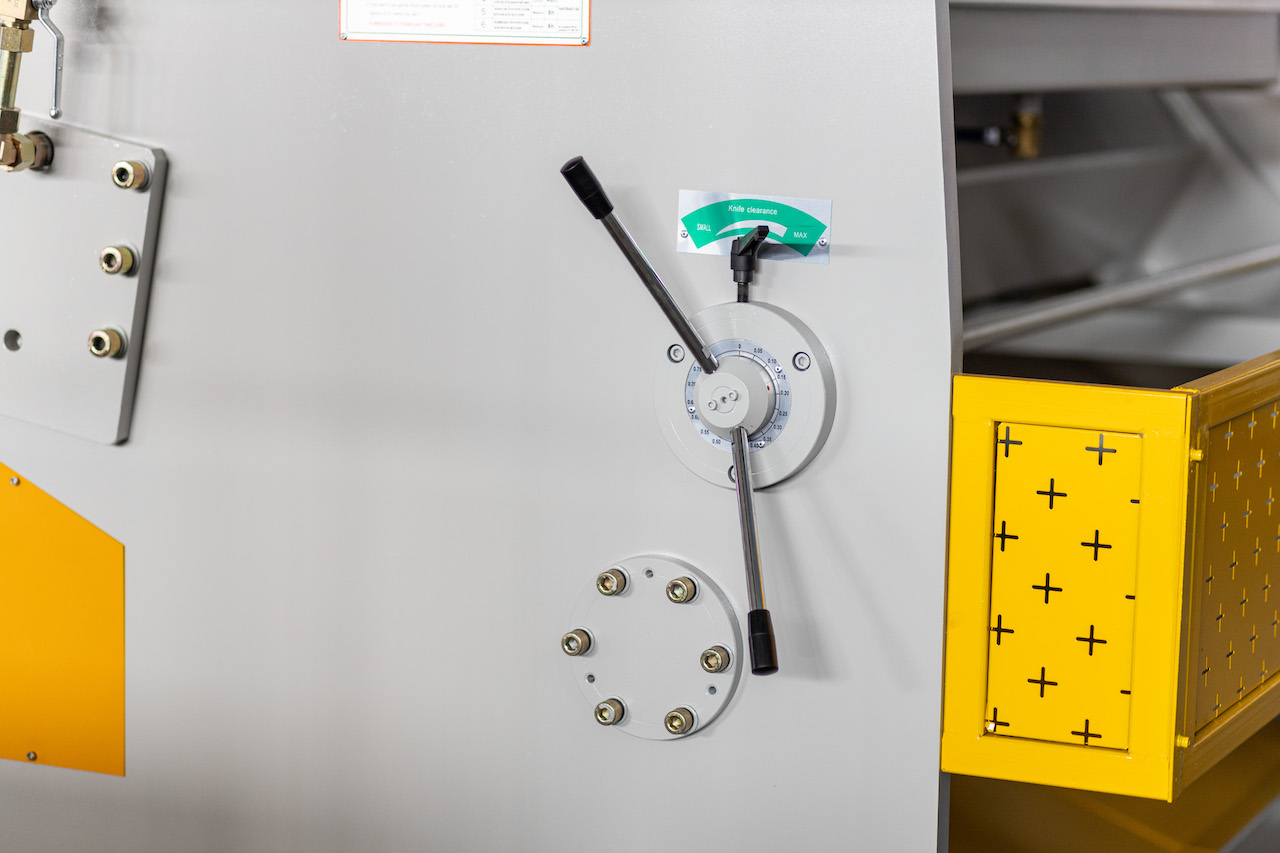 Qc11y 8x3200 Lembaran Logam Mesin Geser Plat Baja Mesin Geser Hidrolik