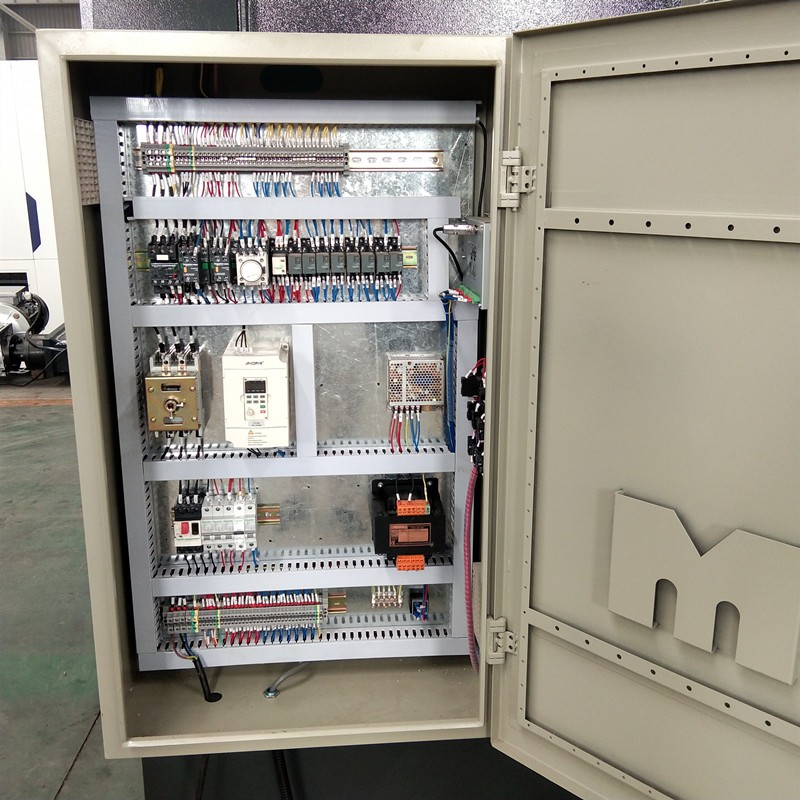 Qc12k-4x2500 Cnc Hydraulic Customized Shearing Machine Cutting Machine Qc12k-4x2500 Cnc Mesin Pemotong Mesin Geser Hidrolik Disesuaikan