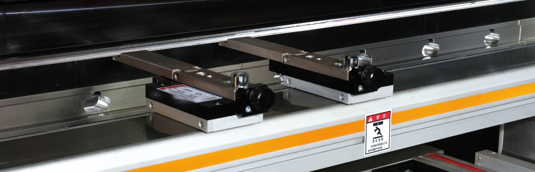 Steel Sheet Aluminum Bending Hydraulic Press Brake Machine Lembaran Baja Aluminium Bending Mesin Rem Tekan Hidrolik