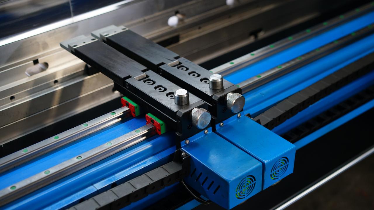 Wc67k-400T Cnc Plc Manual Sheet Bending Machine Mesin Rem Tekan Hidrolik Nc