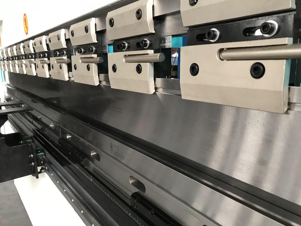 Wc67y-65/2500 Oem Hidrolik Press Brake Machine Steel Bending Machine